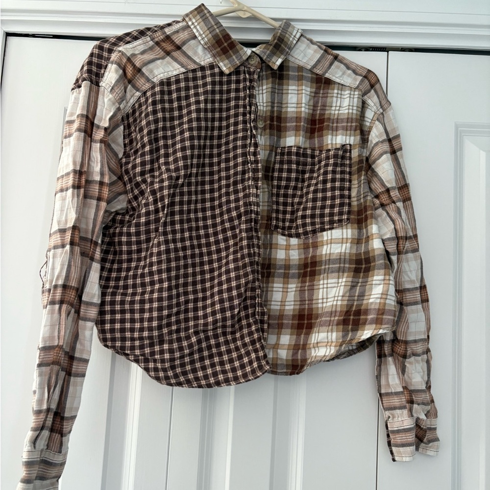 American Eagle Outfitters Brown and Cream Plaid Shirt